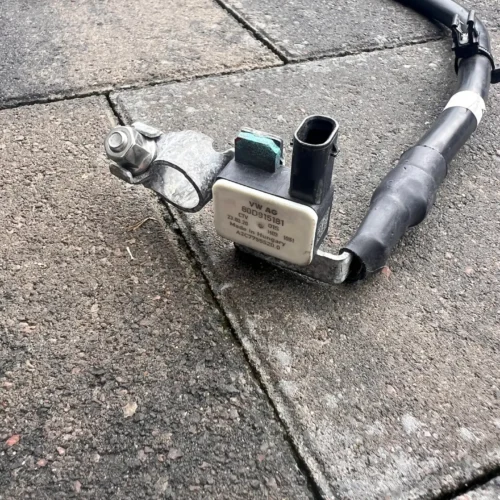 Акумуляторний кабель з вбудованим контролером 80D915181