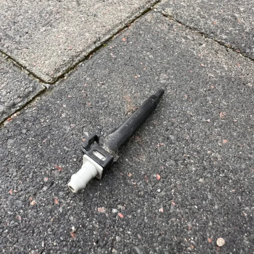 Форсунка омивача заднього скла 8W9955993A