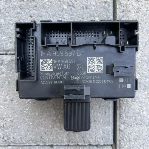 Блок керування задніми лівими дверима 1EA959597